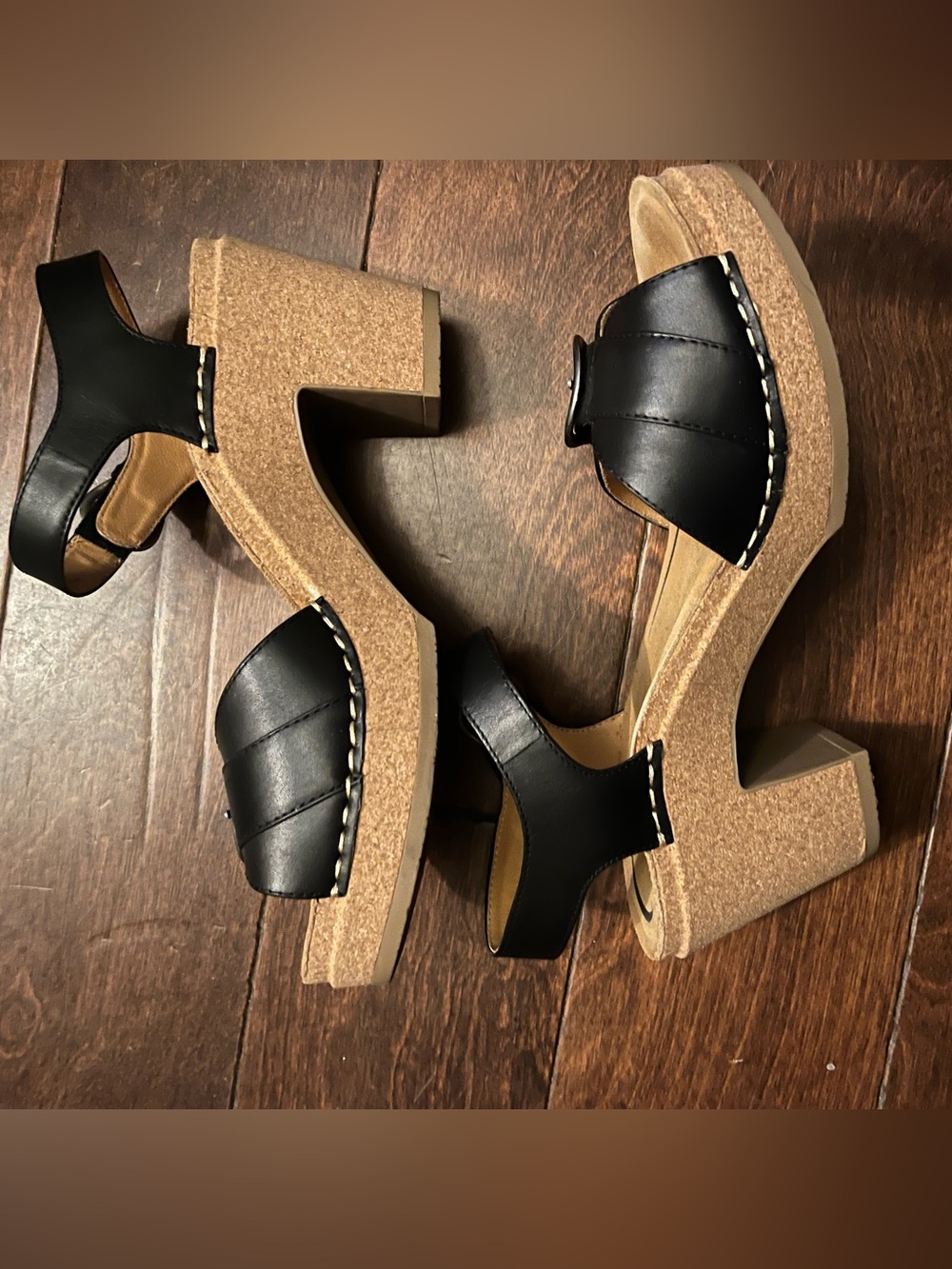Aetrex Tory sandal, size 9 1/2 like new - Picture 3 of 8